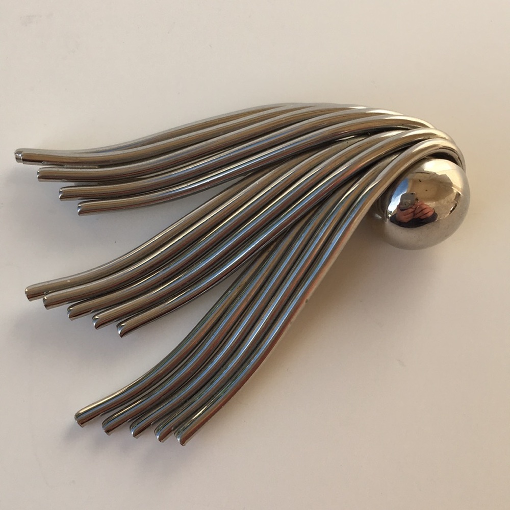 Ladies’ Kramer of New York Silver-tone Brooch